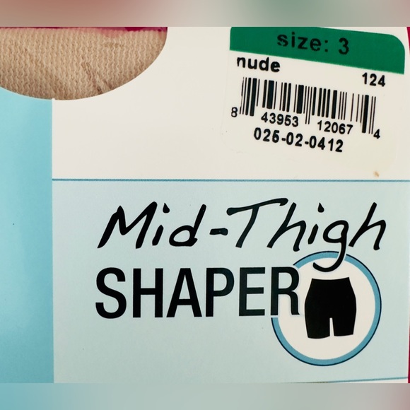 Assets by Spanx Nude Mid-Thigh Shaper Spanx size 3. New in box!! - Picture 5 of 5